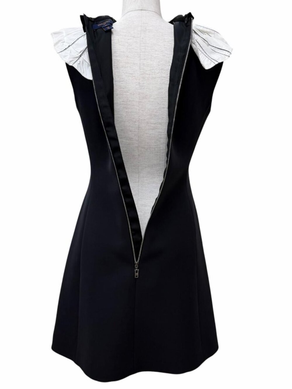 Louis Vuitton Wool Silk Blend Ribbon Collar Logo Zip Knee Length Sleeveless - Picture 5 of 11